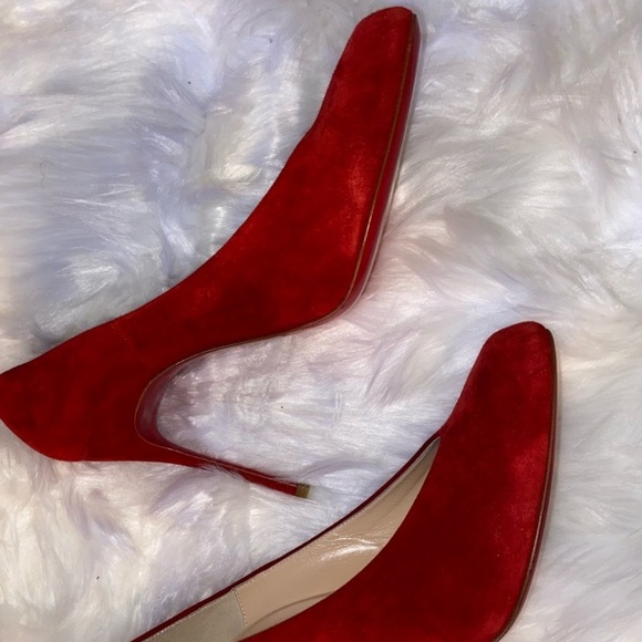 NEW Christian Louboutin Red Sueded Pumps Size 39.5 - Picture 8 of 13